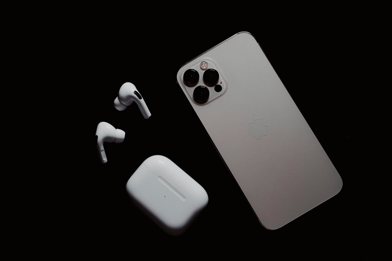 iPhone 16 Pro - Image 2